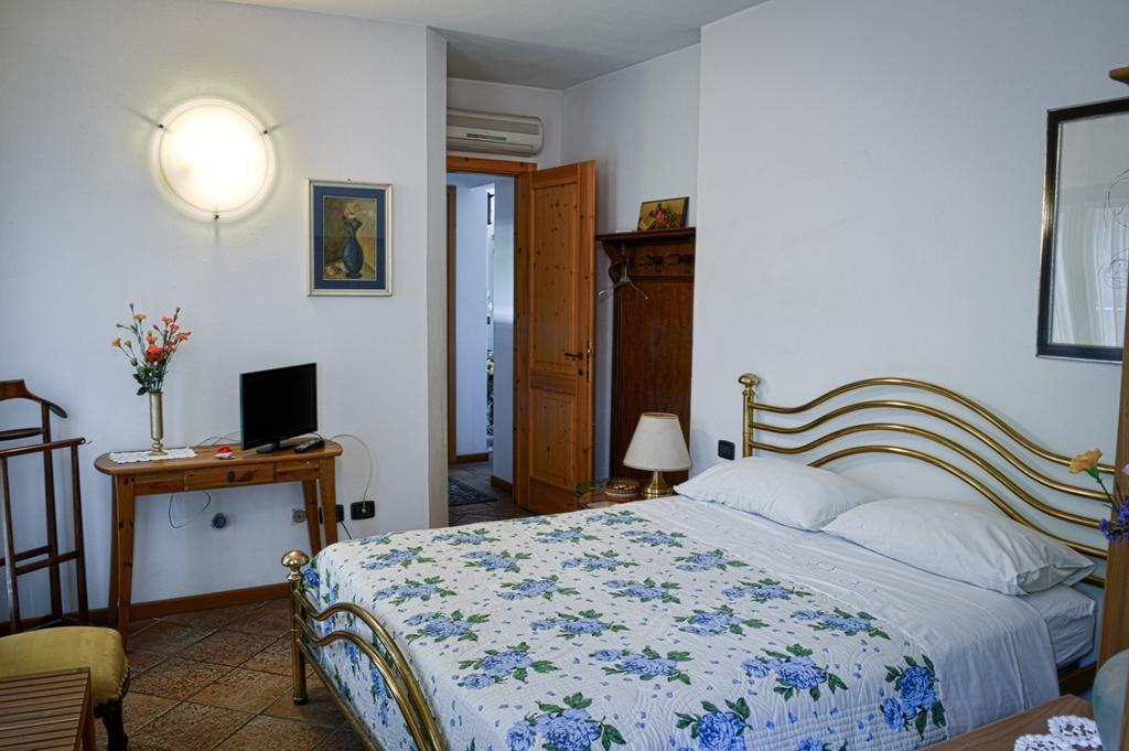 Bed & Breakfast Il Giardino Baricella Exterior foto